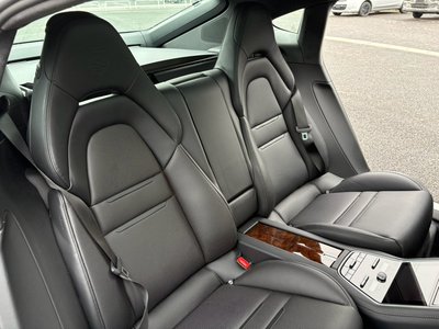 2018 Porsche PANAMERA thumbnail 36