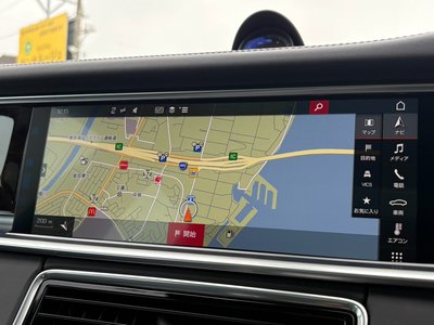 2018 Porsche PANAMERA photo 13