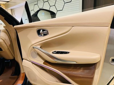 2023 Aston Martin DBX 缩略图 39