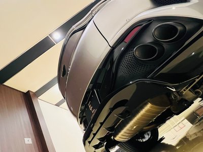 2023 Aston Martin DBX 缩略图 24