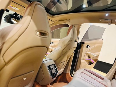 2023 Aston Martin DBX 缩略图 60