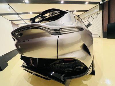 2023 Aston Martin DBX 缩略图 8