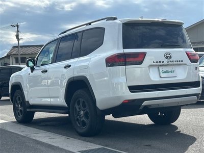 2023 Toyota LAND CRUISER 300 — миниатюра 37