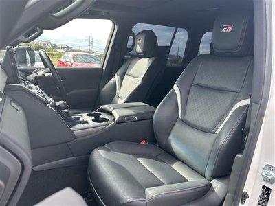 2023 Toyota LAND CRUISER 300 — миниатюра 26