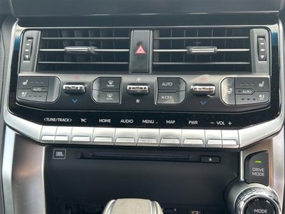 2023 Toyota LAND CRUISER 300 — миниатюра 9