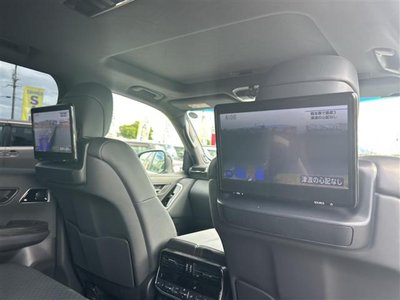 2023 Toyota LAND CRUISER 300 — миниатюра 3