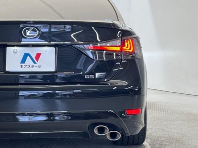 2017 Lexus GS F — миниатюра 26