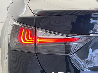 2017 Lexus GS F — миниатюра 27