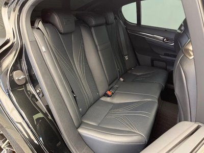 2017 Lexus GS F — миниатюра 37
