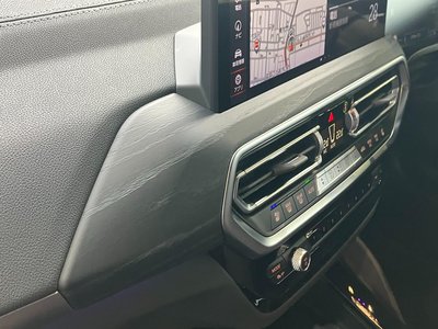 2023 BMW X4 thumbnail 33
