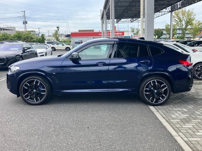 2023 BMW X4 photo 3