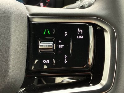 2024 LAND Rover DISCOVERY SPORT photo 13