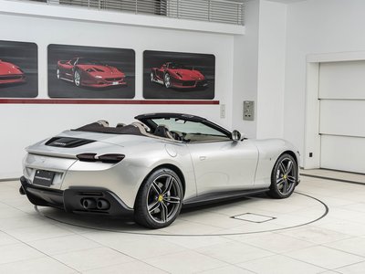 صورة 5 لـ 2025 Ferrari ROMA SPIDER