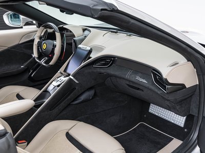 2025 Ferrari ROMA SPIDER thumbnail 23