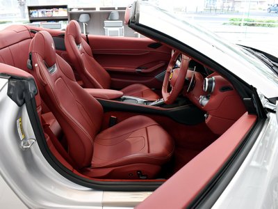 صورة 12 لـ 2020 Ferrari PORTOFINO