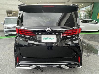 2025 Toyota ALPHARD — фото 3
