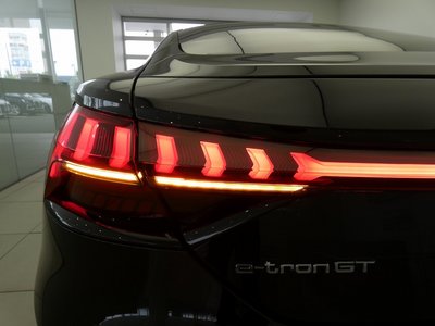 2025 AUDI E-TRON GT QUATTRO thumbnail 41