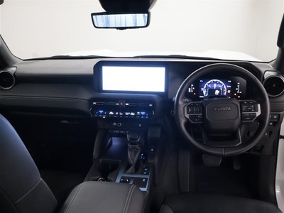 صورة 5 لـ 2024 Toyota LAND CRUISER 250