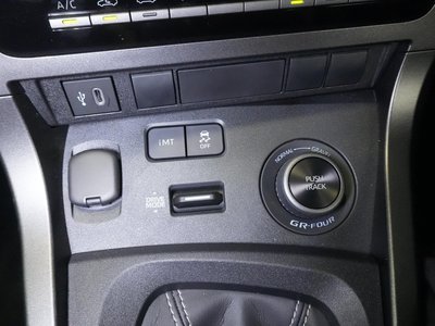 صورة 18 لـ 2025 Toyota GR YARIS