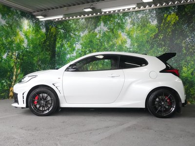صورة 31 لـ 2025 Toyota GR YARIS