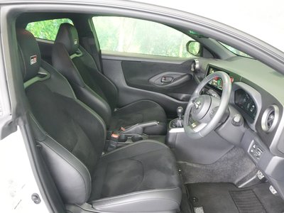 صورة 37 لـ 2025 Toyota GR YARIS