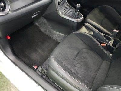 صورة 43 لـ 2025 Toyota GR YARIS