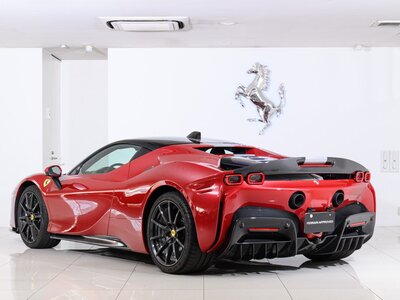صورة 9 لـ 2021 Ferrari SF90 STRADALE