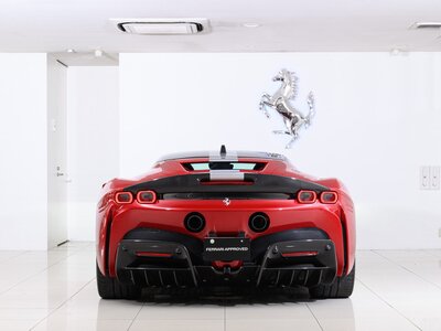 صورة 11 لـ 2021 Ferrari SF90 STRADALE