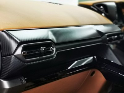 2025 Aston Martin VANTAGE — миниатюра 21