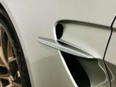 2025 Aston Martin VANTAGE — миниатюра 37