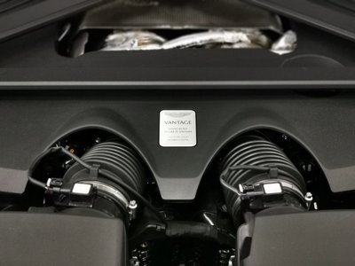 2025 Aston Martin VANTAGE — миниатюра 24
