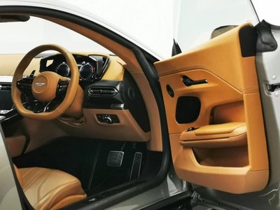 2025 Aston Martin VANTAGE — миниатюра 7