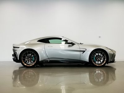 2025 Aston Martin VANTAGE — миниатюра 31
