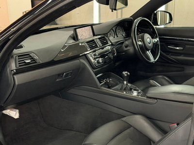 صورة 21 لـ 2014 BMW M4 COUPE