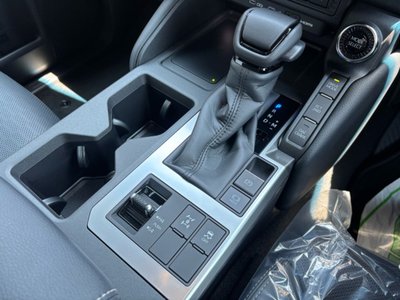 2025 Toyota LAND CRUISER 250 照片 9