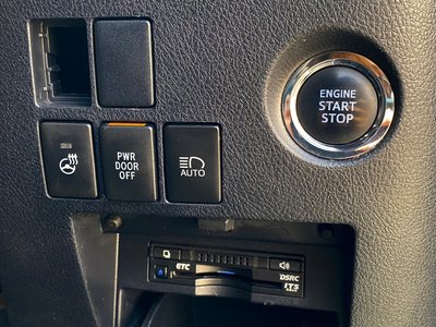 صورة 56 لـ 2016 Toyota ALPHARD