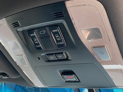 صورة 64 لـ 2016 Toyota ALPHARD