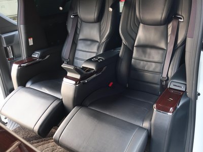 صورة 77 لـ 2016 Toyota ALPHARD