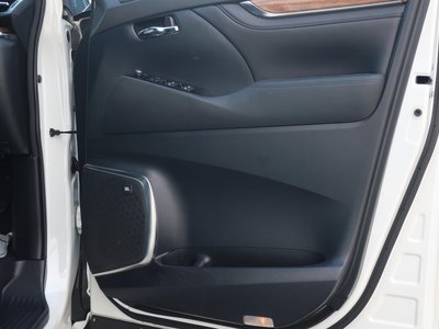 صورة 47 لـ 2016 Toyota ALPHARD