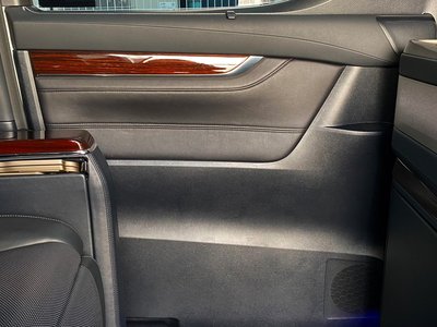 صورة 49 لـ 2016 Toyota ALPHARD