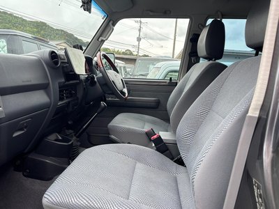 2015 Toyota LAND CRUISER 70 thumbnail 43