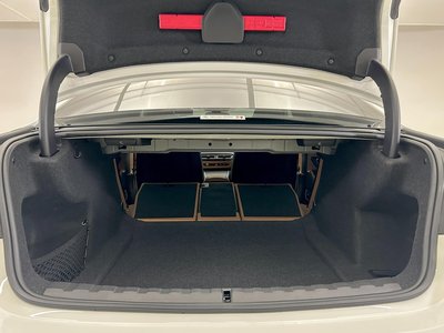 صورة 16 لـ 2024 BMW 3 SERIES