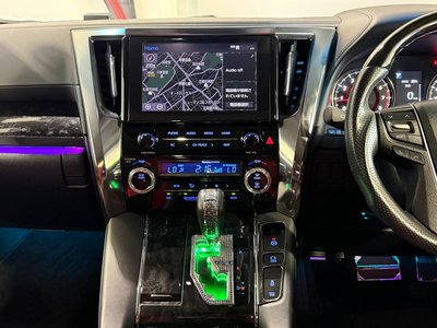 صورة 14 لـ 2020 Toyota ALPHARD