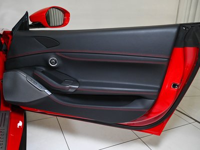 صورة مصغرة 16 لـ 2020 Ferrari PORTOFINO