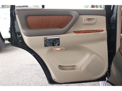 2002 Toyota LAND CRUISER 100 照片 41