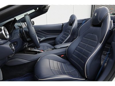2016 Ferrari CALIFORNIA T 照片 13