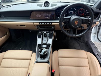 2022 Porsche 911 photo 2