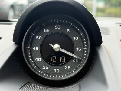 2022 Porsche 911 thumbnail 17