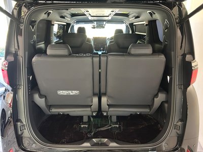 صورة 60 لـ 2023 Toyota ALPHARD