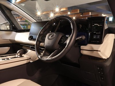 صورة مصغرة 4 لـ 2024 Lexus LM